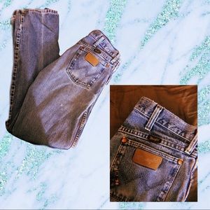 🤠 wrangler high waisted denim jeans 🤠